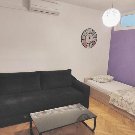 Apartment Mm Split Luaran gambar