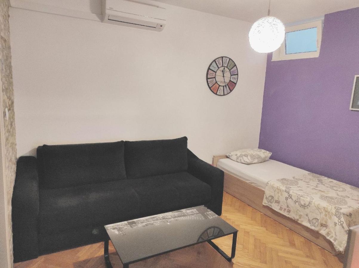 Apartment Mm Split Luaran gambar