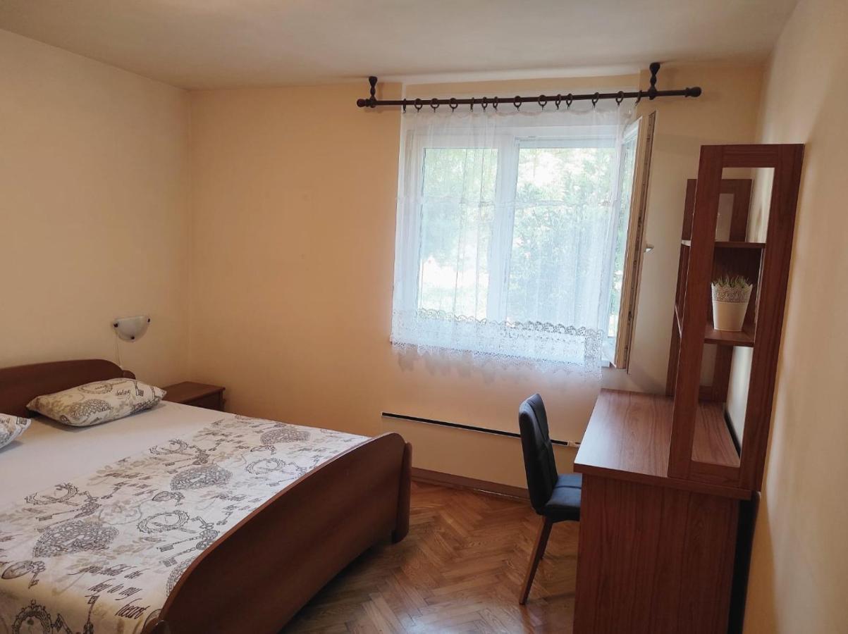 Apartment Mm Split Luaran gambar