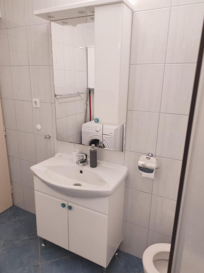 Apartment Mm Split Luaran gambar